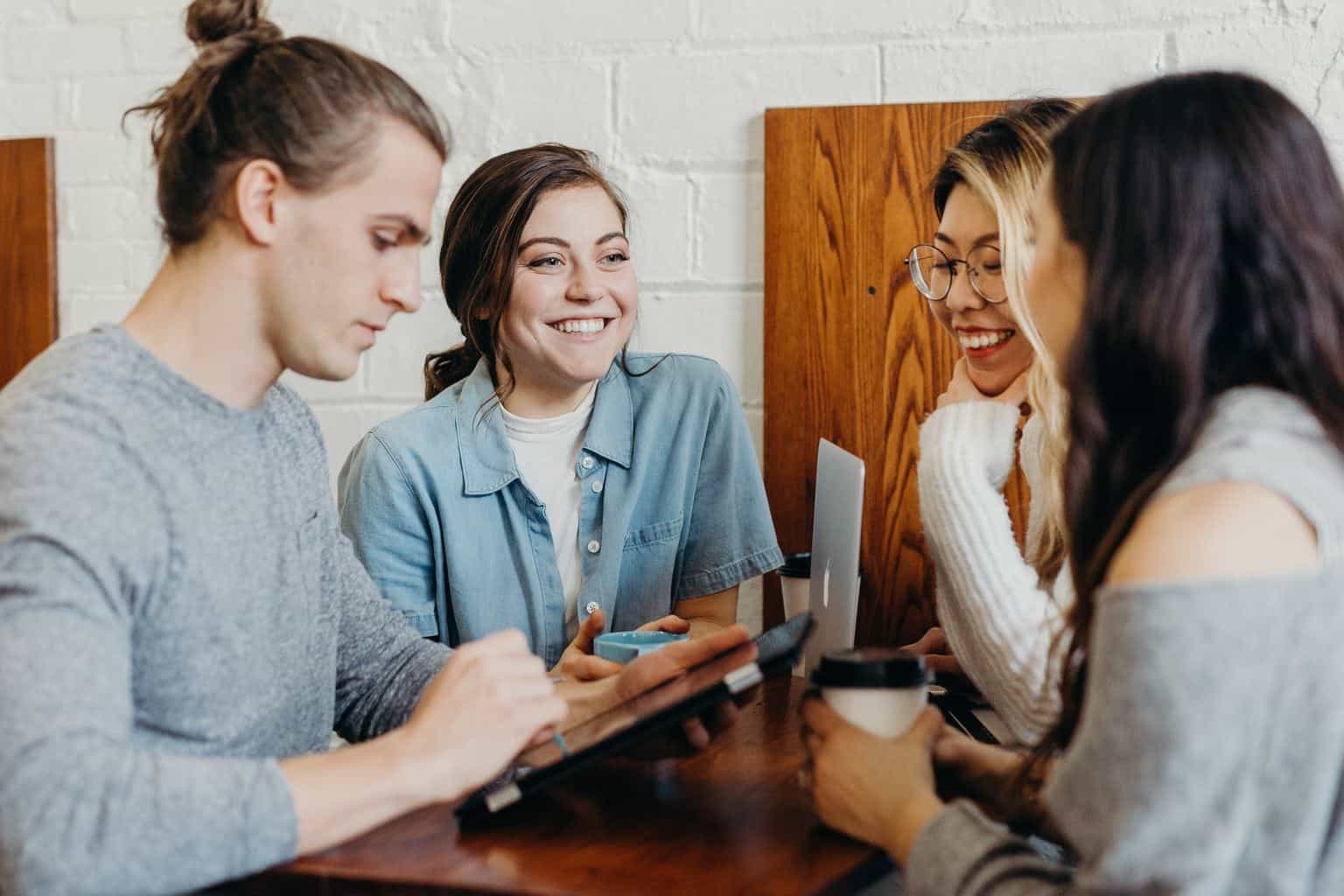 Webseminar Mitarbeiterbefragung - Landing Page brooke cagle 1181688 unsplash Webseminar Mitarbeiterbefragungen