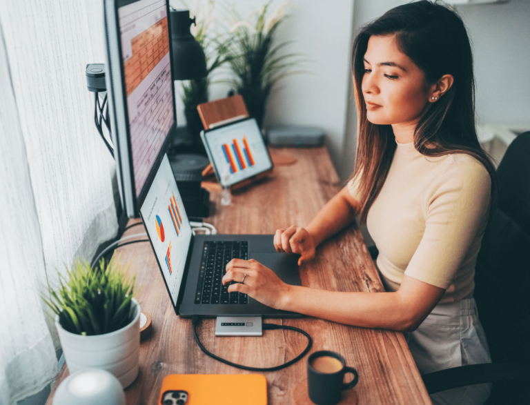 Studie: Arbeitnehmer im Coronavirus-bedingten Home Office Beitragsbild Blog38 Austrittsbefragungen