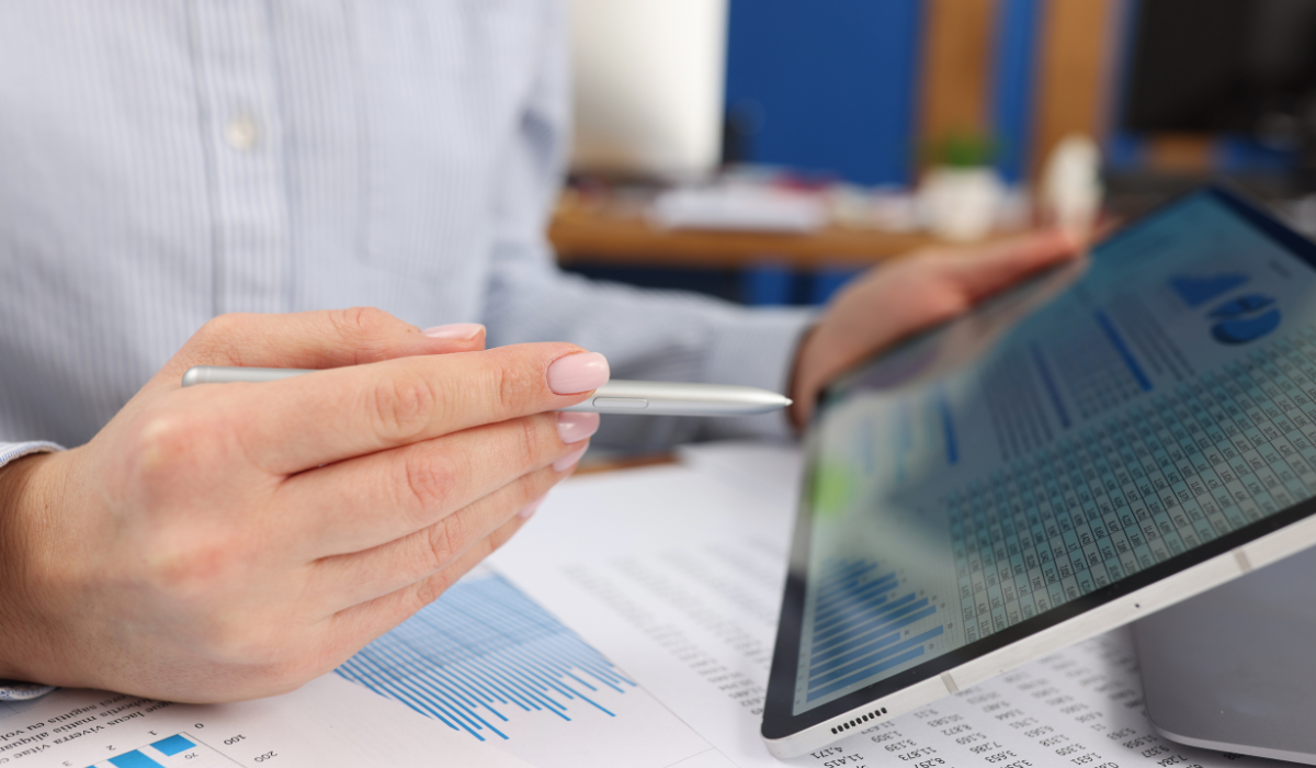 Benchmarking im HR - Lernen durch sinnvollen Vergleich mit functionHR Benchmarking in HR