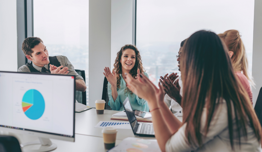 Benchmarking im HR - Lernen durch sinnvollen Vergleich mit functionHR Website Benchmarking27 Benchmarking im HR